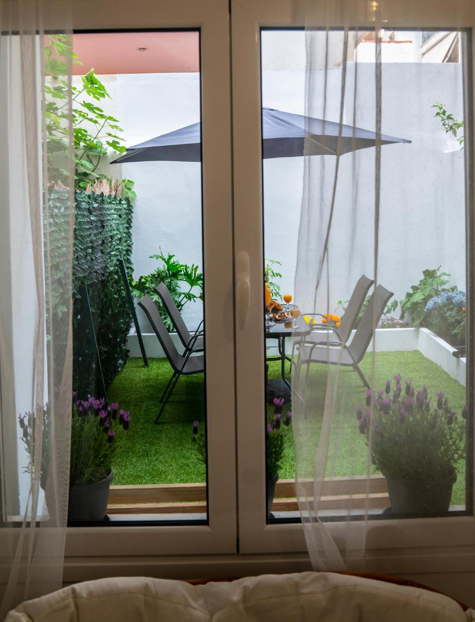 Lux Garden Apartment Near Acropolis In The Heart Of Atenas Exterior foto